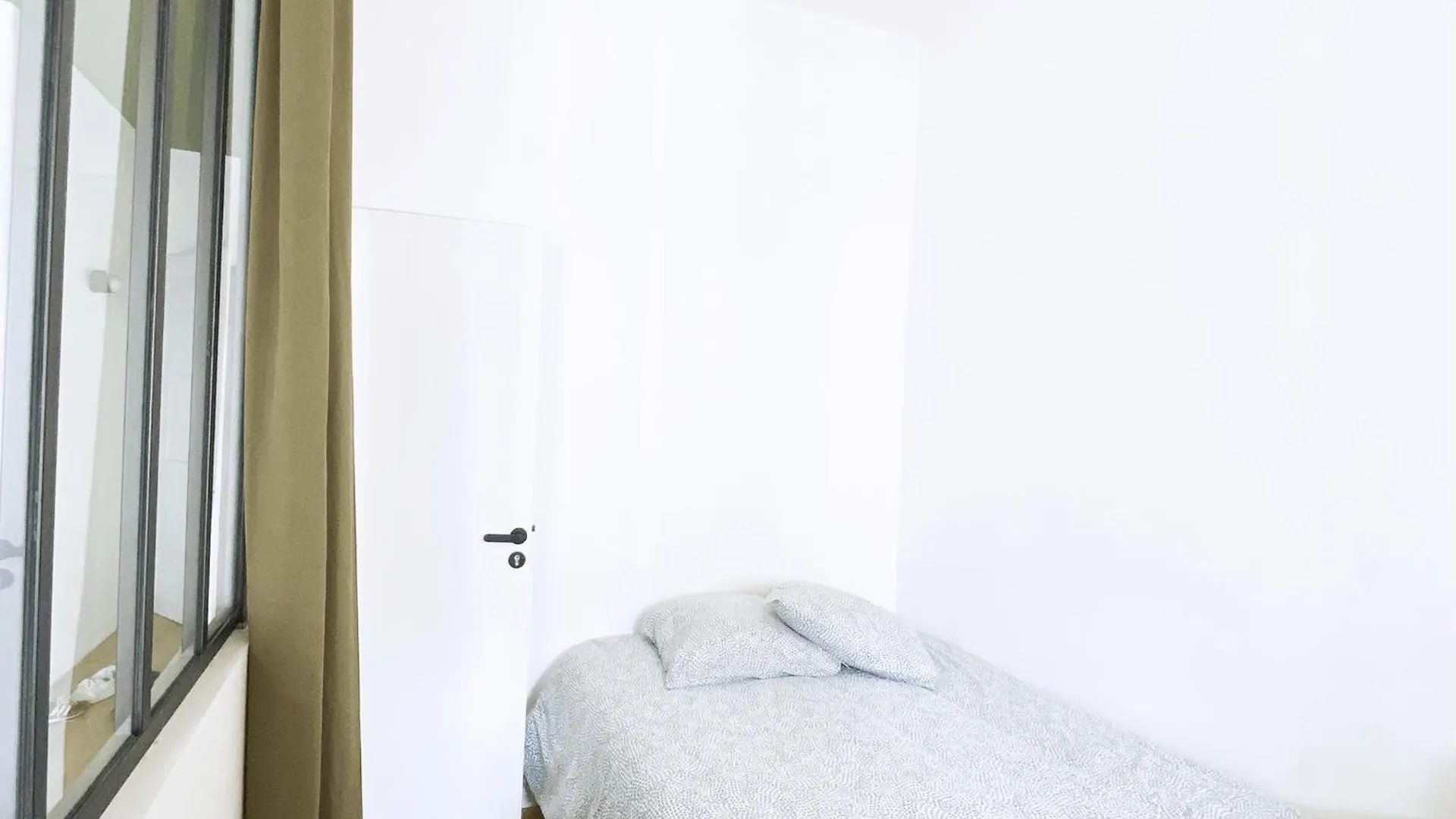 Chez Gaby, Appart 5 Personnes Quartier Des Docks Марсель 0*,  Франция